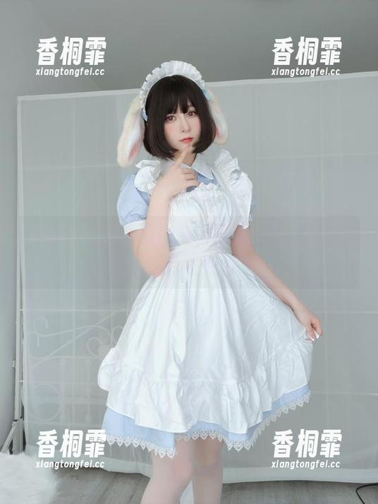 白银81 白银81白裙之旅,全套尽显个性,要下载你偶像的气场!