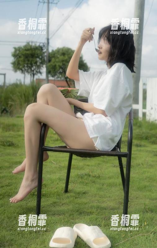 微密圈 - 禅院熏的油光黑丝写真合集，原来“性感”有很多种解读