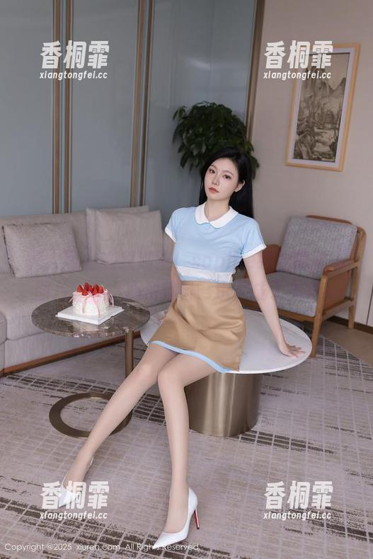秀人网-sophie余冰 秀人网 - 在线潮流!sophie余冰的秘书图片,不小心把我自己也拍成了主角!
