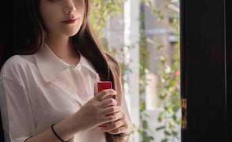 秀人网 - 容容容Alice真会玩，肉丝写真集的原图我没见过！