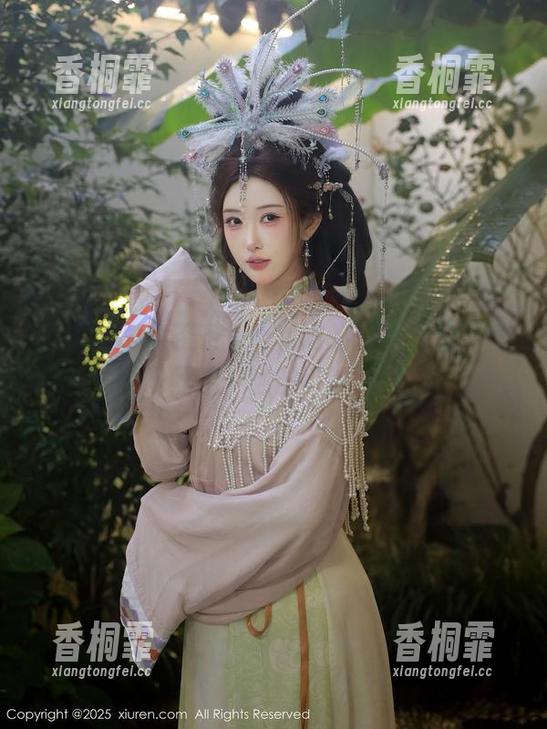 秀人网-小茶茶tea 秀人网 - 小茶茶tea和她的白裙之约,套图下载后,随时可以约挑!