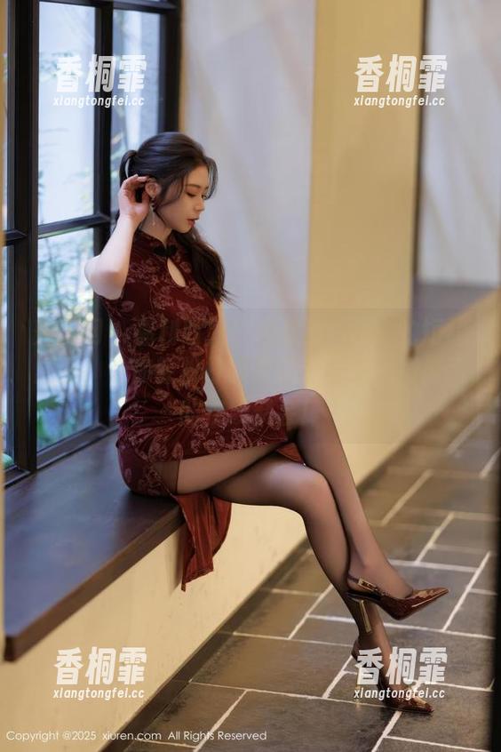 秀人网-杨晨晨Yome 秀人网 - 福利时间!杨晨晨Yome的短裙原图,让你轻松打破夏季无聊来一场盛大的视线聚会!