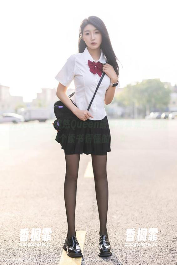 秀人网 - 王婉悠Queen最新写真集：看她像个读书懵懂的少女