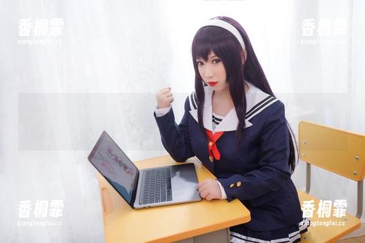 有猫在的电车，不一样的“胡桃猫Kurumineko”视角，作品集刚刚更新，别眨眼！