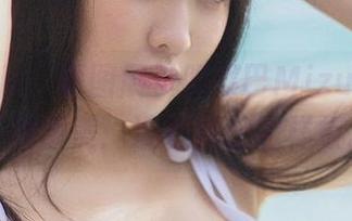 一张图片，原图展示脱尾巴Mizuki的女友健康美：没有标配的样板。