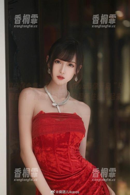 腐团儿Ikaros 双马尾合集:腐团儿Ikaros带你开启“马尾翻转”挑战,保证让你忍不住想扎起来!