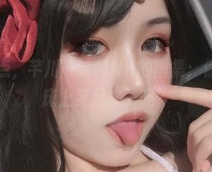 睡前小甜点，芊川一笑MNK的图集；你准备好在床上笑起来了吗？