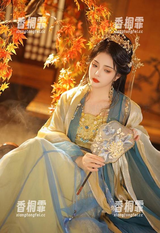 当白衬衫遇上苏嫣嫣阿姨的幽默，打破无圣光的限制图集即将上线！