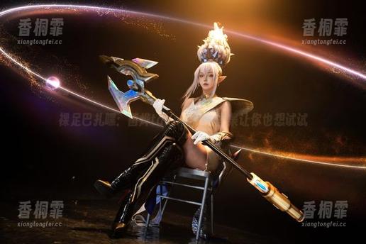 裸足巴扎嘿：菌烨tako的私拍图集让你也想试试