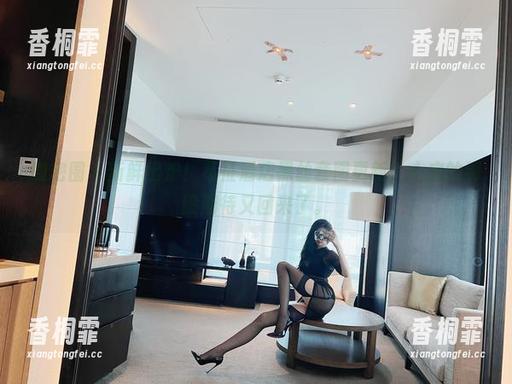微密圈 - 新鲜出炉！葛征酒店黑丝套图更新，心底的那股期待又回来了。