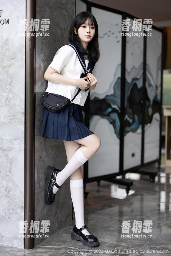 语画界 - 这年头谁还用自拍？绯月樱-Cherry教你如何把壁纸也拍得有点意思。
