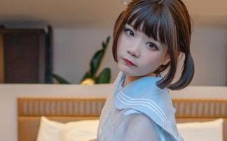 下载铁打萌萌_moi的美腿图包，发现我脑海一片空白，腿太吸引了！