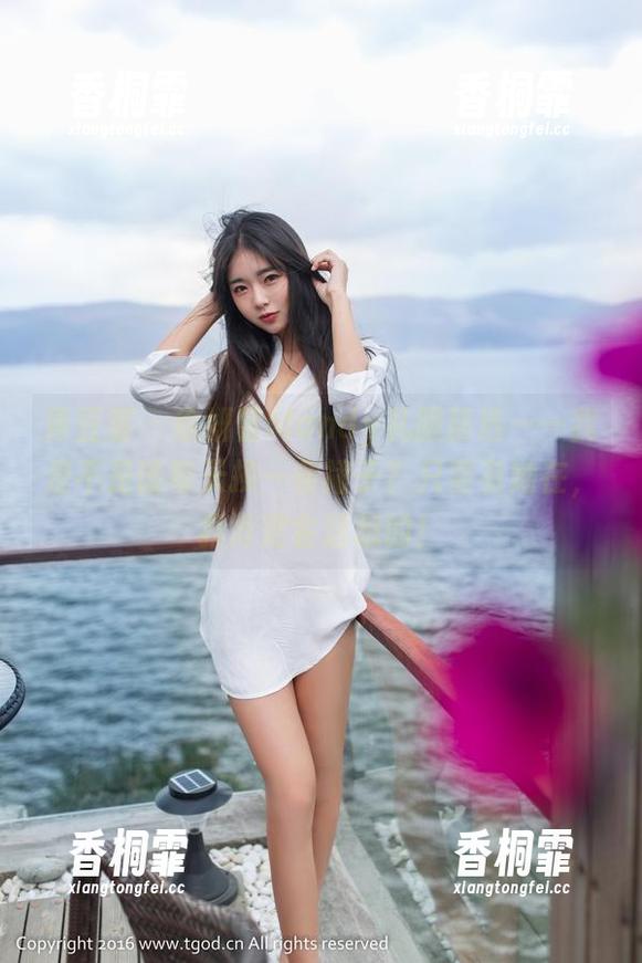 青豆客 - 徐妍馨Mandy礼服精选——我是不是该每天换一条裙子？只要有她在，我肯定会这想的！