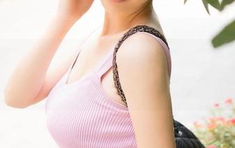 青豆客 - 王婉悠黑丝图集，先别急着点开，准备好放松一下心态再说。